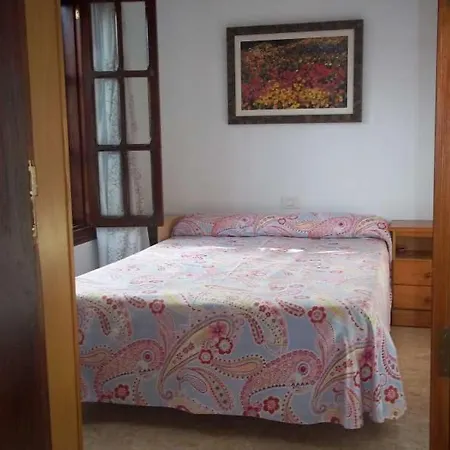 Ferienhaus Sleeps 5 Pool Wifi