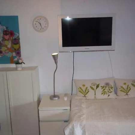 Sleeps 5 Pool Wifi Costa Teguise
